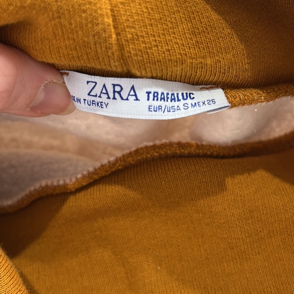 ZARA TRAFALUC | “BEST VIBES” COLOR BLOCK TURTLENECK - Picture 9 of 9